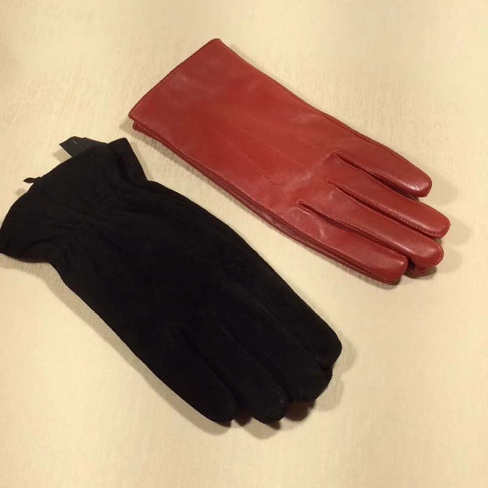 Ladies Red Leather & BlackPigskin Gloves-S/M